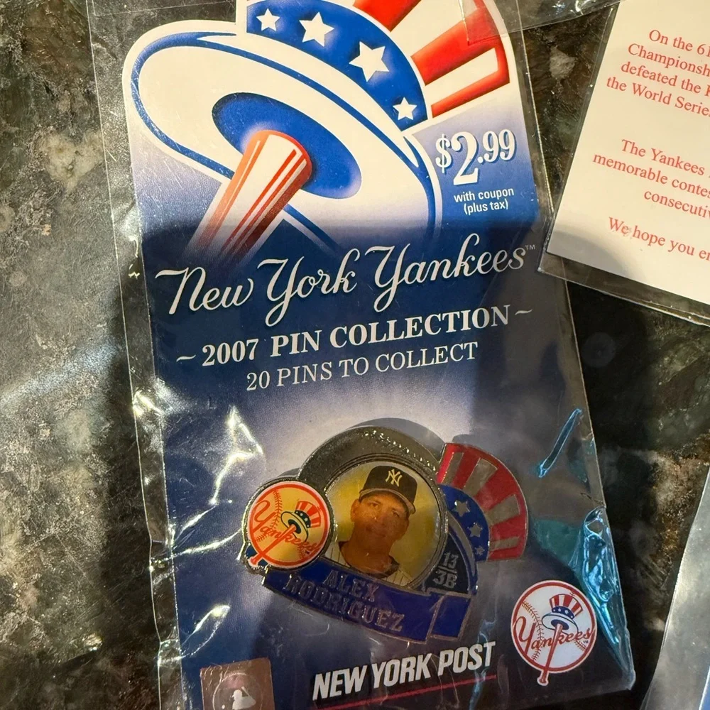 Vintage‎ New York Yankees MLB Pins LOT OF 4